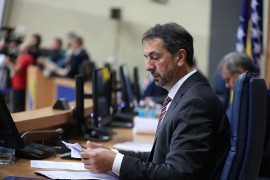 Poslanici na nivou BiH na sljedećoj sjednici razmatraju isplatu "plata ...