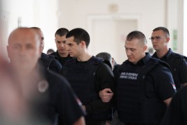 Haos na suđenju za masakr kod Mladenovca: Roditelji žrtava napali ...