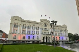 Gradska uprava Banjaluka u bojama srpske trobojke (VIDEO)