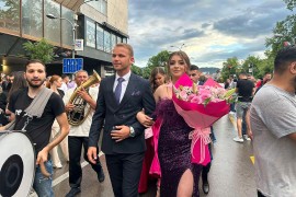 Stanivuković i večeras pratnja maturantkinji (FOTO)