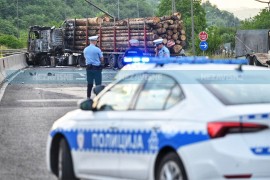 Težak udes na putu Banjaluka - Laktaši: Gorjeli kamioni i benzinska ...
