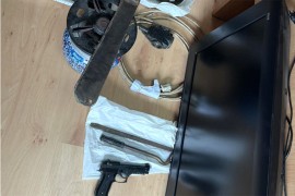 Pretresi u više gradova, pronađeni oružje, municija i droga