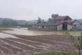 Bujice zaplavile objekte i usjeve u Novom Gradu