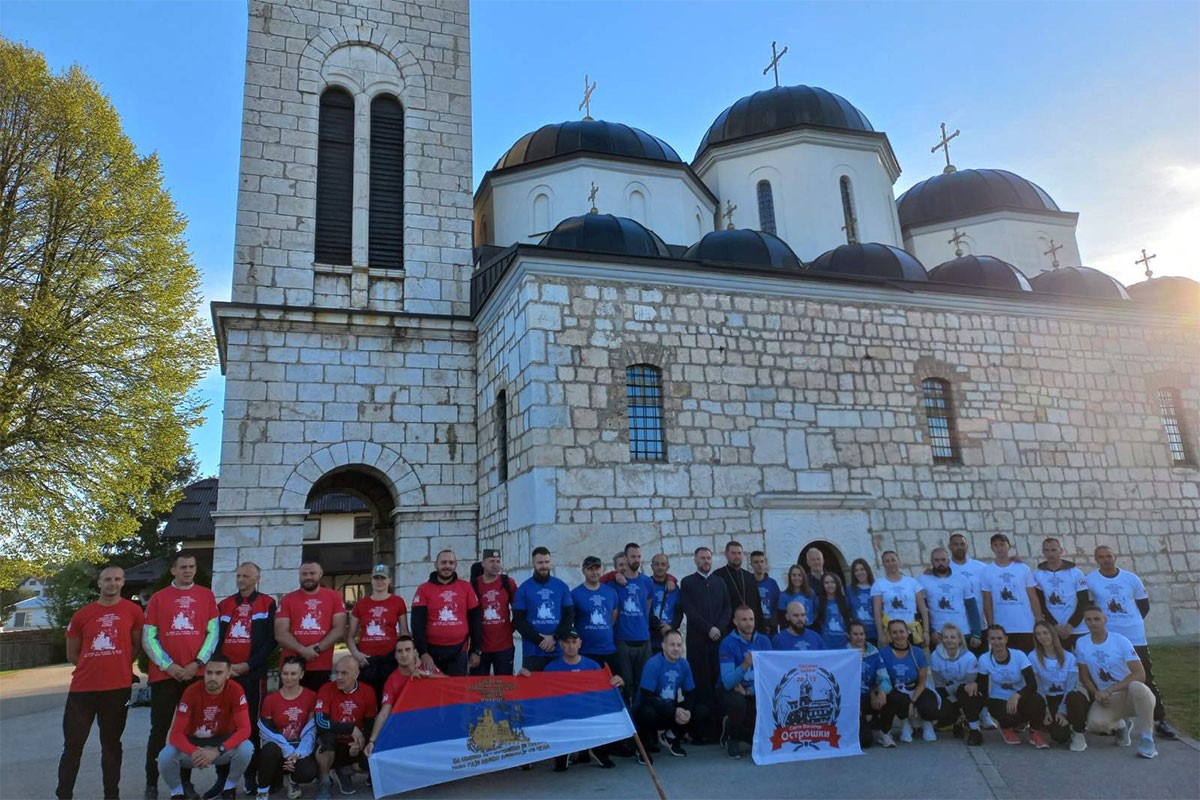 Sa Romanije 33 hodočasnika krenula ka manastiru Ostrog