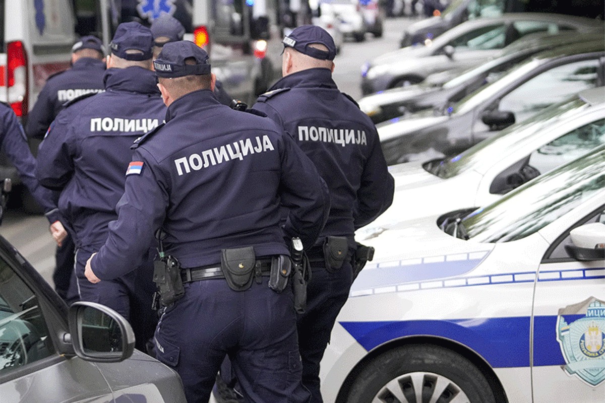 Na splavu u Beogradu pronađeni molotovljevi kokteli
