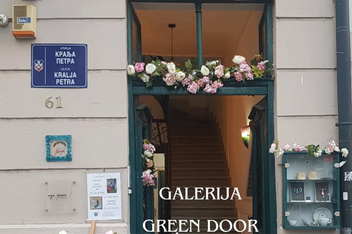 Kolektivna izložba 55 umjetnika u galeriji "Green Door"