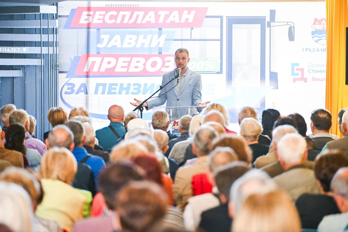 Podijeljene kartice za besplatan prevoz penzionerima u Banjaluci