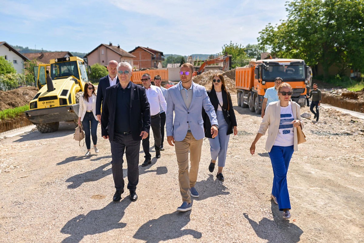 Stanivuković obišao gradilište u naselju Česma