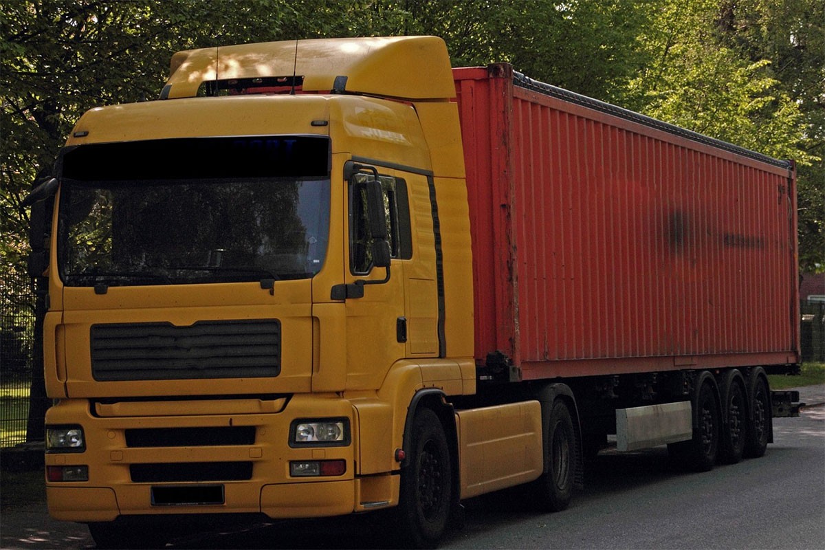 Akcija "Hirijet": Uhapšen vlasnik firme za transport zbog šverca migranata