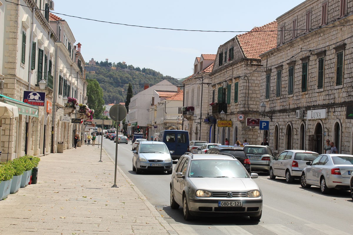 Pojačane mjere bezbjednosti u Trebinju za maturske svečanosti