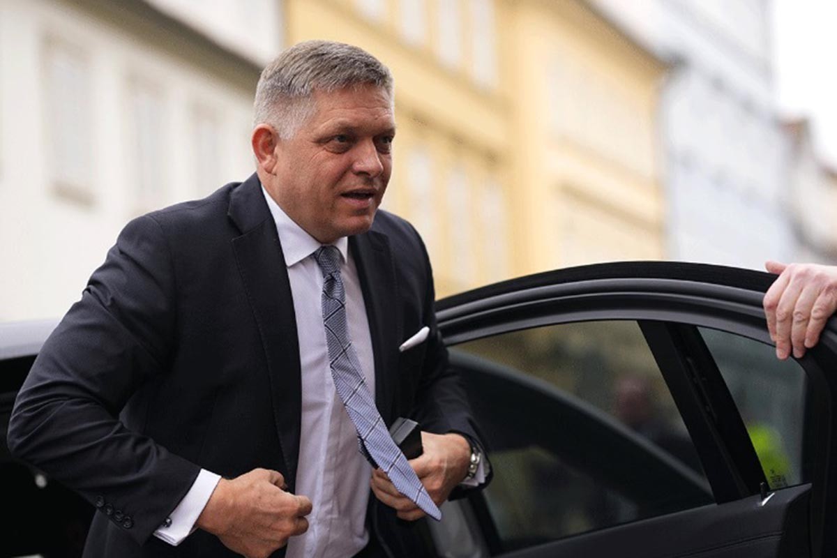 Fico u stabilnom, ali teškom stanju