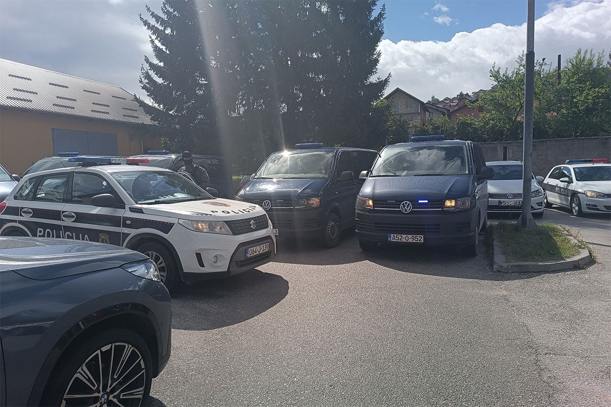 Mjesec dana od hapšenja zbog povezanosti sa narko-kartelom: Vlast gura pod tepih skandal godine