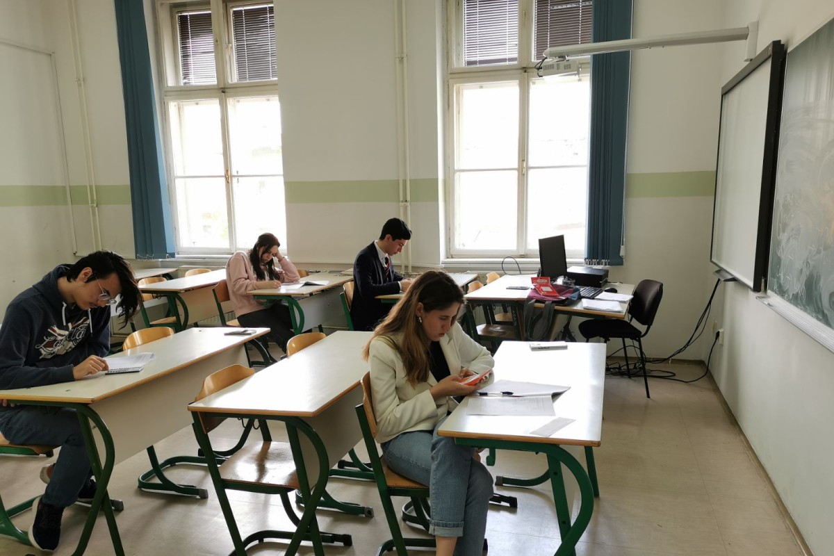 Održano takmičenje iz hemije za učenike osnovnih i srednjih škola
