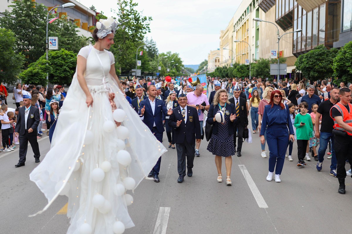 Karnevalisti priredili spektakl u Banjaluci