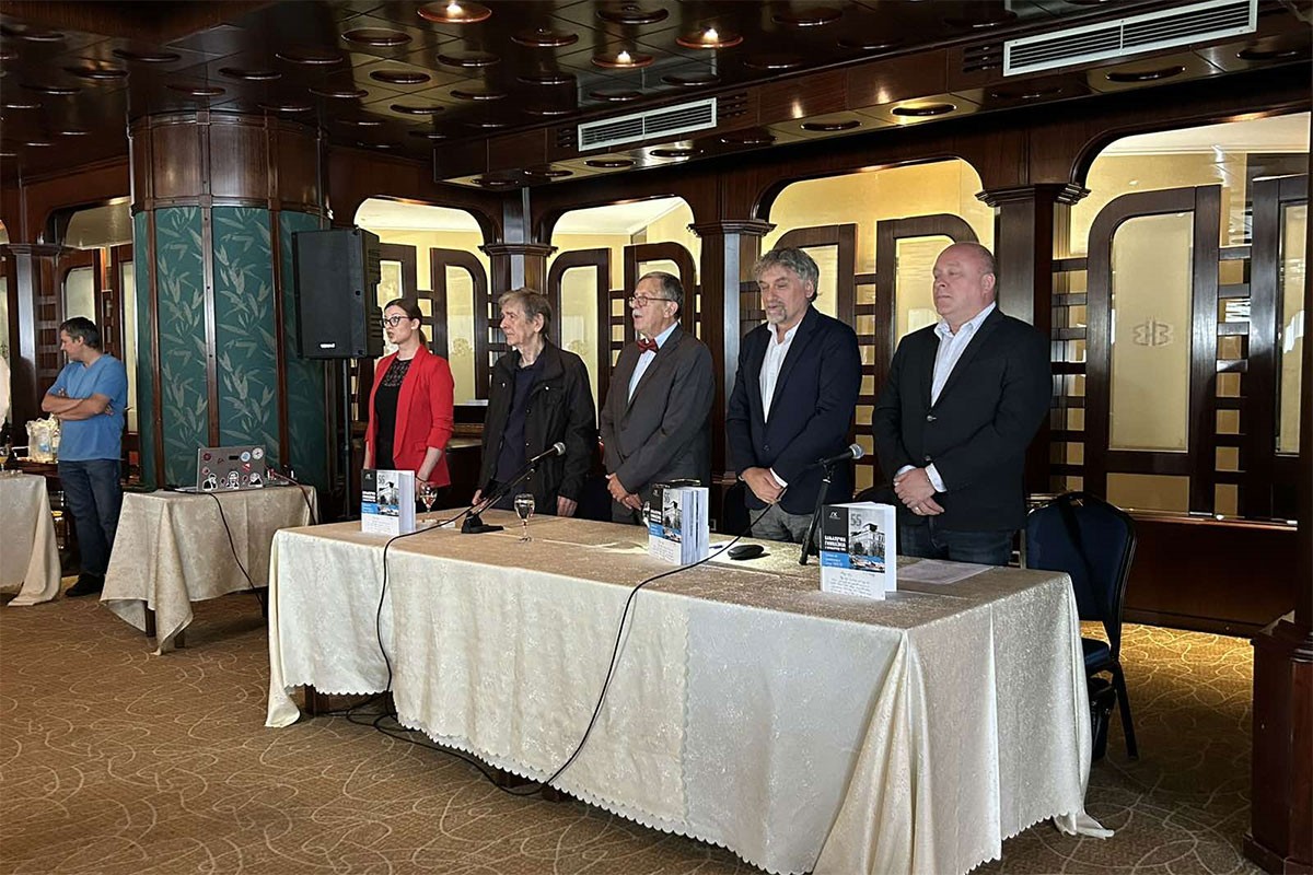 Promovisana knjiga o banjalučkoj Gimnaziji u vrijeme zemljotresa