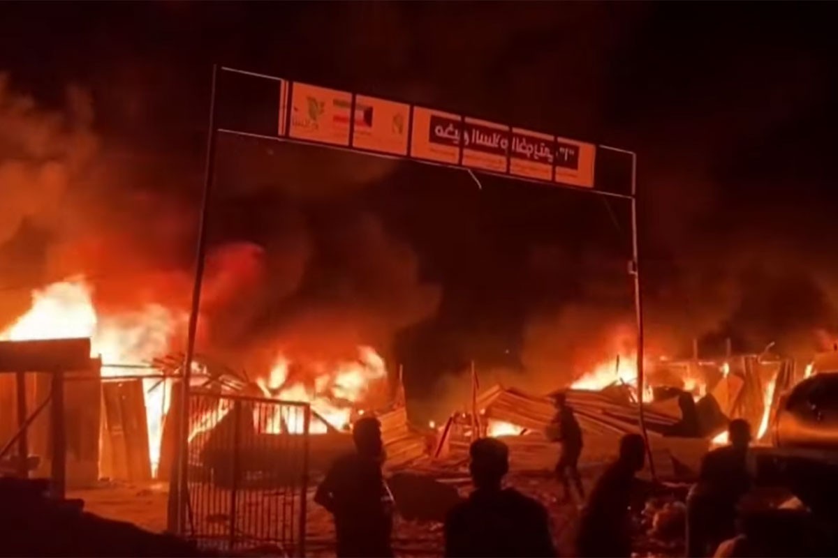Izrael granatirao šatorsko naselje u Rafi, ubijeno najmanje 40 civila (VIDEO)