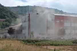 Požar u fabrici "Vispak" u Visokom (VIDEO)
