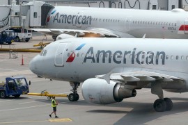 Amerikan erlajns nudi povećanje plata za 17 odsto stjuardesama koje ...