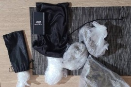 Pretresi u Velikoj Kladuši, pronađena droga i oružje