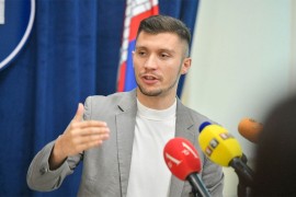 Kresojević pozvao roditelje da ne potpisuju ugovor sa "Zvjezdicom"