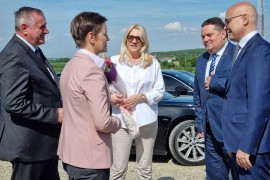Susret delegacija na graničnom prelazu Rača: Mjesto koje nikada neće ...