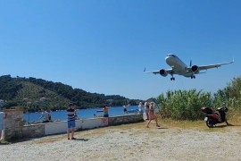 Pogledajte kako je avion turistima iz BiH proletio tik iznad glava ...