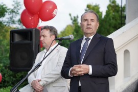 Snima se novi hit Rasima Ljajića: Tekstove pisao za Anu Bekutu i ...