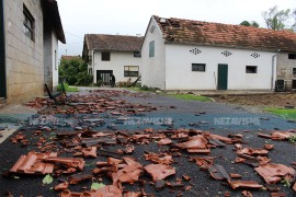 Olujno nevrijeme poharalo Lijevče: "Nastupila totalna noć" (FOTO ...