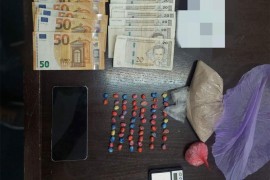 Hapšenje u akciji "Divan": Pronađeni droga i novac (FOTO)