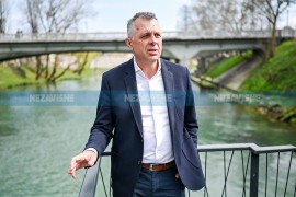 Radojičić poziva da se ne usvajaju novi regulacioni planovi