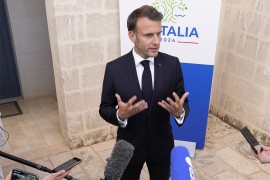 Makron: Francuska se suočava sa "veoma ozbiljnim" istorijskim trenutkom