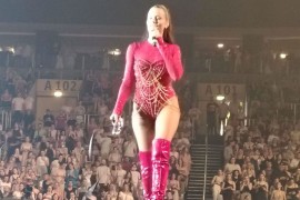 Milica Pavlović nikad izazovnija u zagrebačkoj "Areni": Skinula se u ...