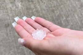 Nevrijeme pogodilo i Banjaluku: Pogledajte koliki je led padao (VIDEO)