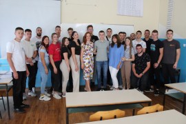 Tragom teksta iz starih novina: Dvije važne uloge profesorice Sanje ...