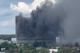 Gori zgrada kod Moskve, ljudi stradali bježeći od vatre kroz prozor ...