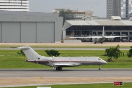 Objavljen snimak: Asanž se ukrcava u avion, kako izgleda kao slobodan ...