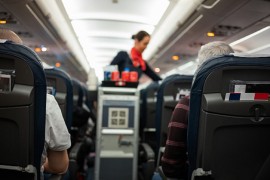 U avionu pipkao stjuardesu, sud ga oslobodio