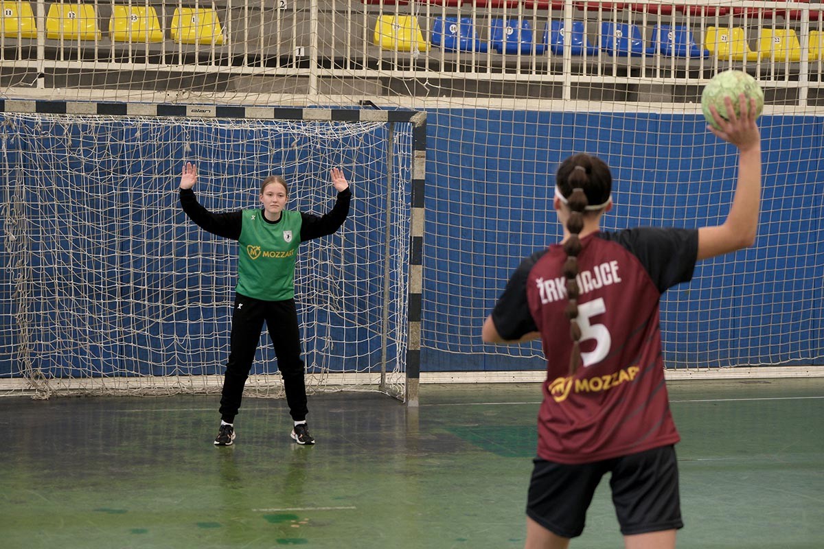 Mozzart uz dame u sportu: Novi dresovi za ŽRK Jajce i NK Sladna