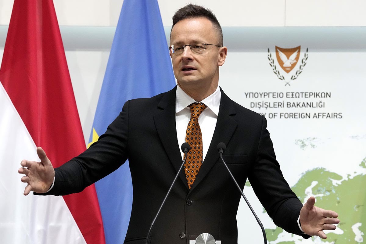 Sijarto: Mirovni pregovori o Ukrajini treba da počnu sada
