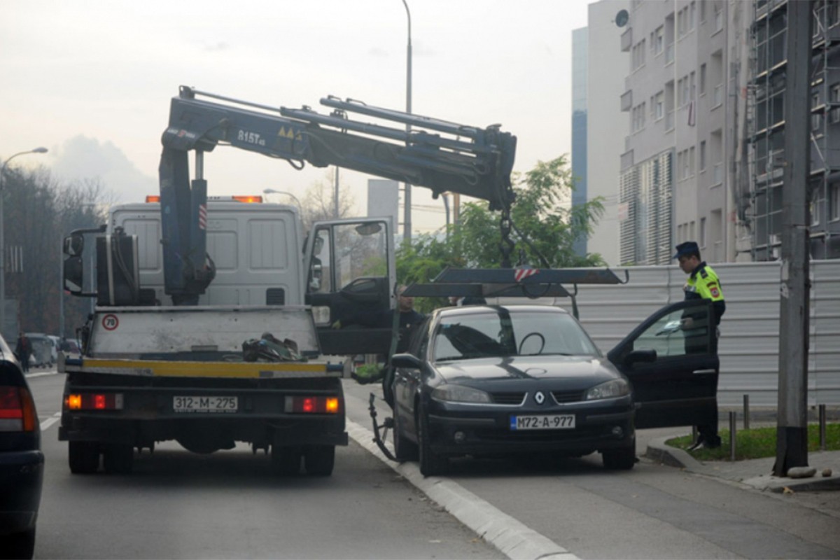 Zbog nepropisnog parkiranja 107 prekršaja u Banjaluci