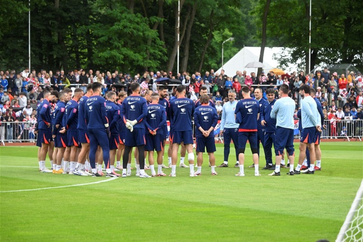 "Vatreni" održali otvoreni trening u Nojrupinu