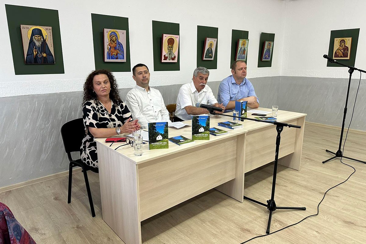 Predstavljena Lalovićeva knjiga "To sami Bog zna"