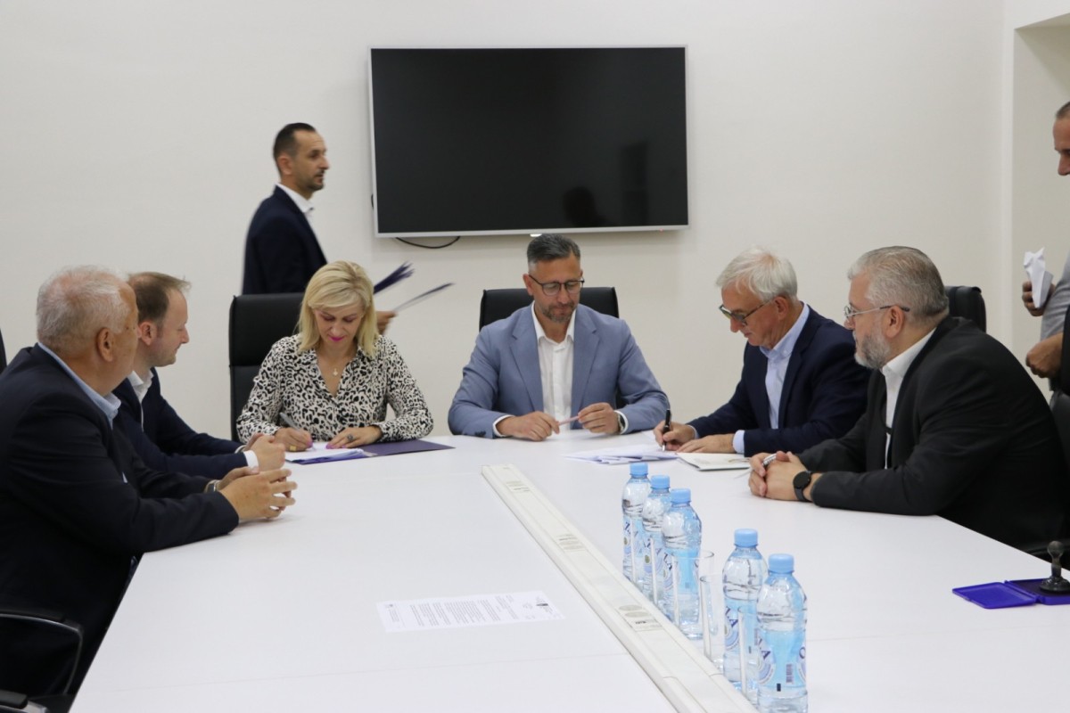 Potpisani ugovori za sanaciju klizišta u pet opština