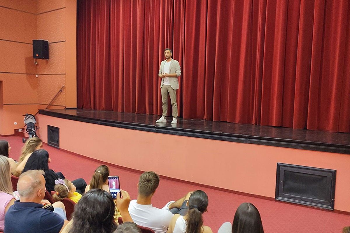 Prva predstava Omladinskog studija u Gradišci