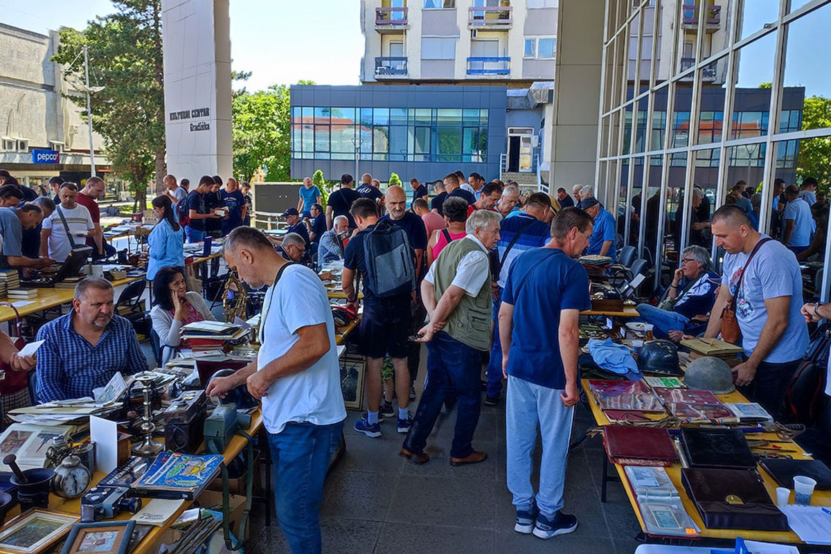 Izložba antikviteta "Denarius" u Gradišci