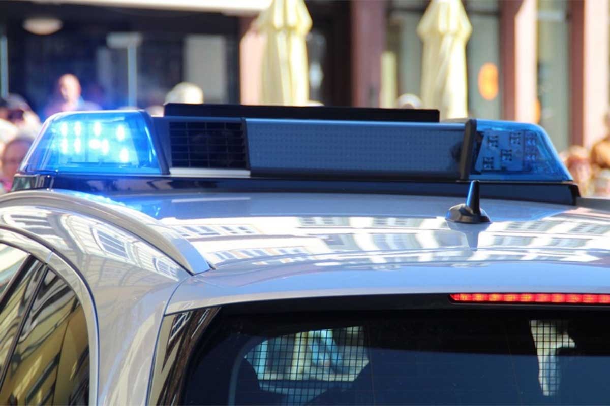 Užas u Čačku: Prolaznici pronašli ženu u lokvi krvi i sa povredom na vratu
