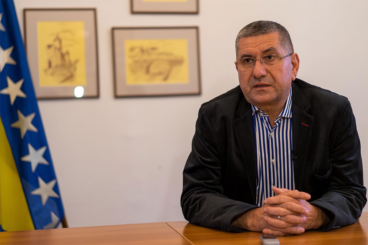 Petrić: Na nakaradnu priču o spornom listiću treba staviti tačku