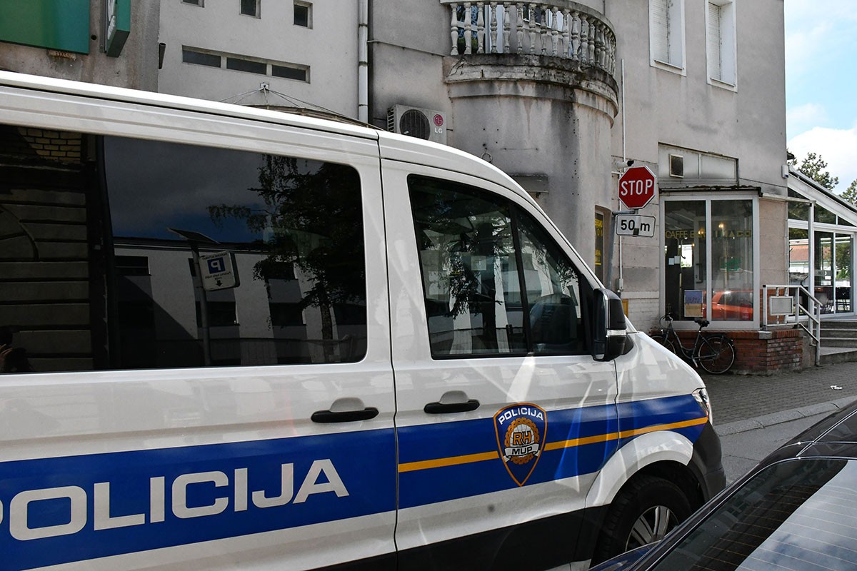 Komšije ubijenih roditelja u Slavonskom Brodu: "Imali su težak život" (VIDEO)