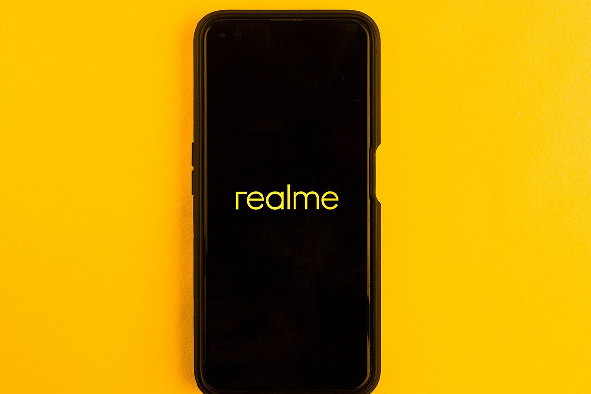Realme u problemu zbog krađe kompletne pošiljke GT 6 smartfona