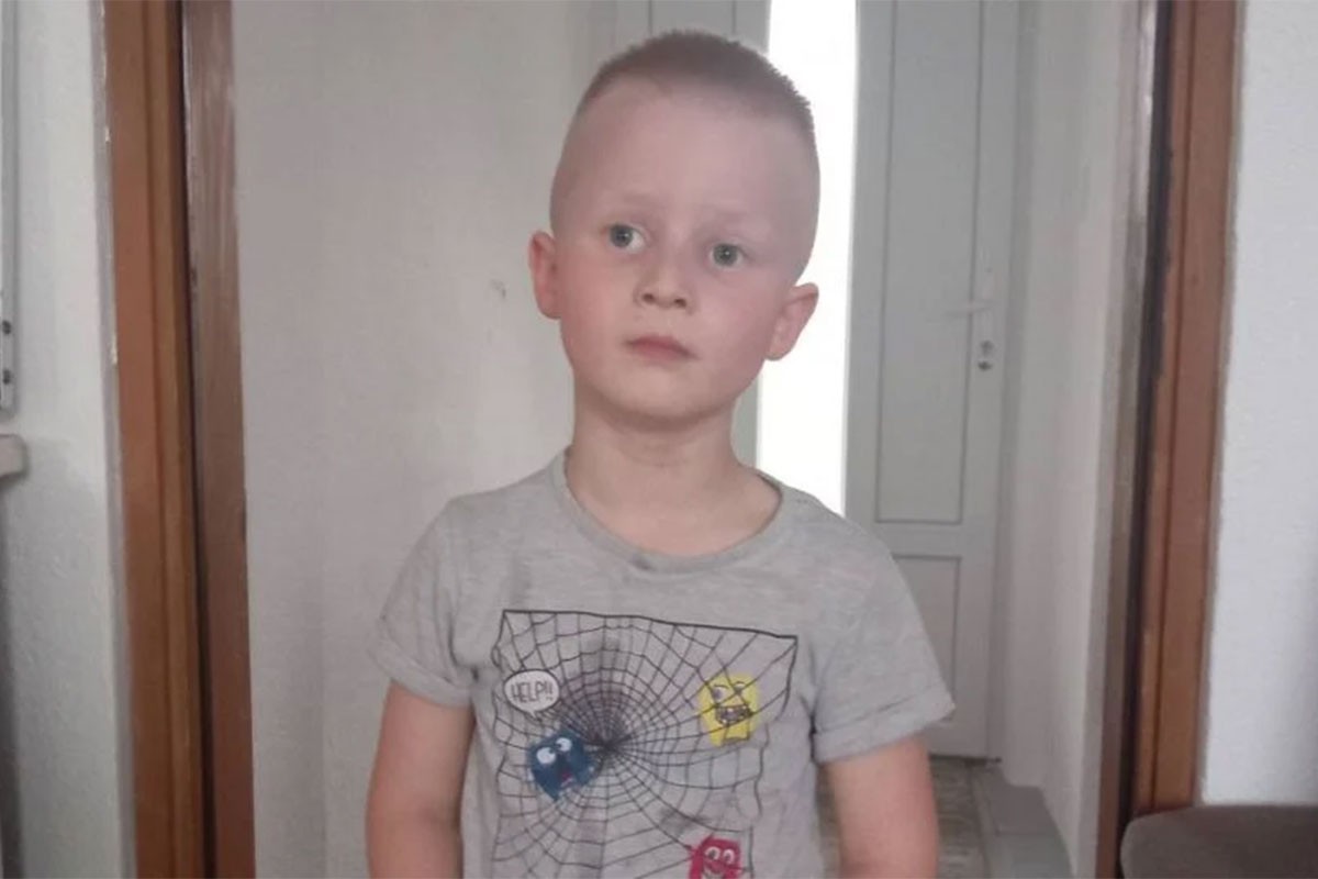 Telefon u ruke: Maleni Edin treba pomoć